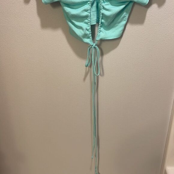 Nwot Wild Fable woman’s aqua green open back crop tee shirt - Picture 7 of 11